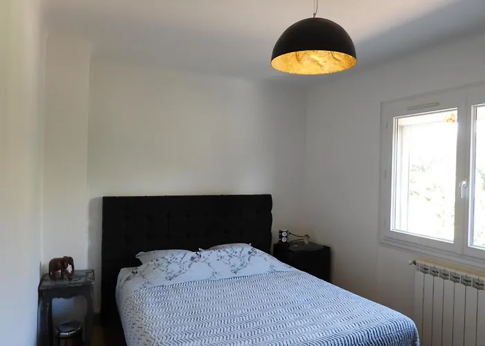 Casa Del Castell Quarto em Acomodações Particulares